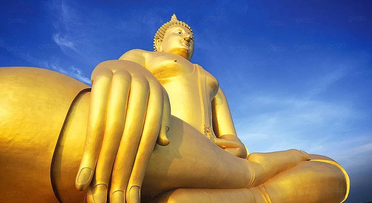 Великий тайский Будда (Phra Buddha Maha Nawamin Sakayamuni Sri Wisetchaichan)