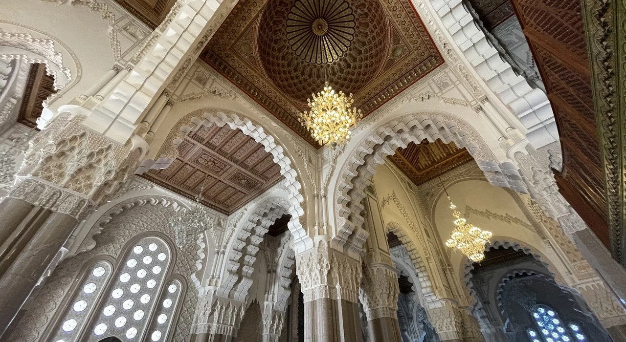 Интерьер мечети Хасана II