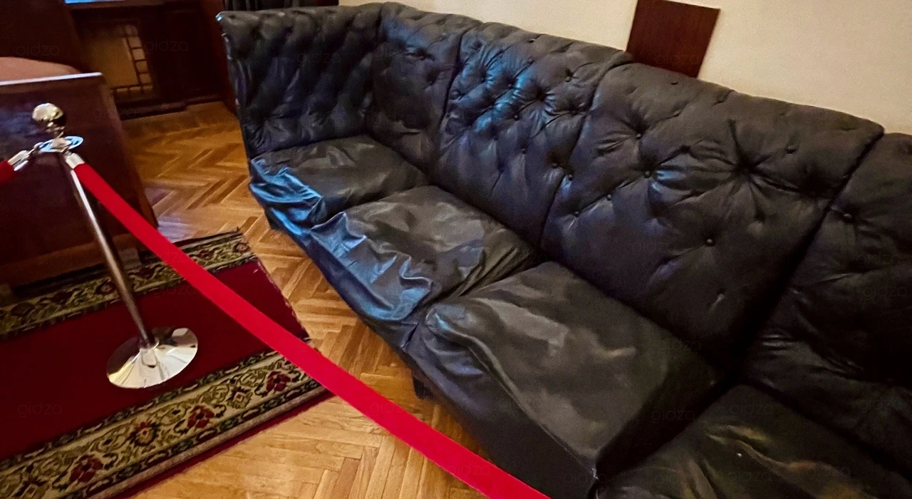 Пуленепробиваемый диван