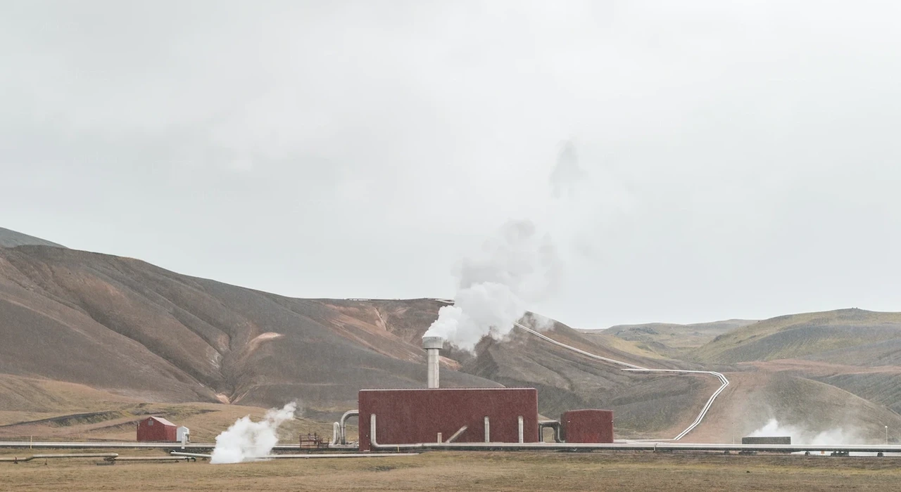 Завод гидроэнергетики. Исландия