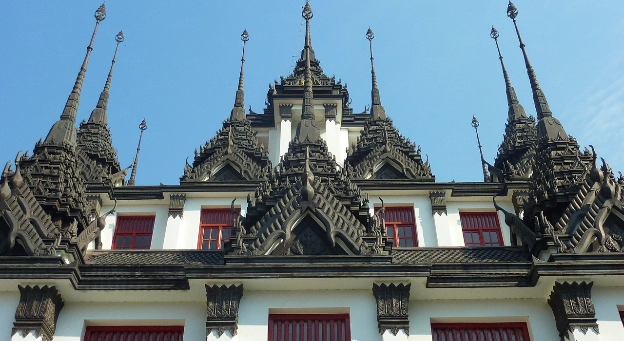 Фасад Лоха Прасат, Ват Ратчанадда, Бангкок, Таиланд до реконструкции