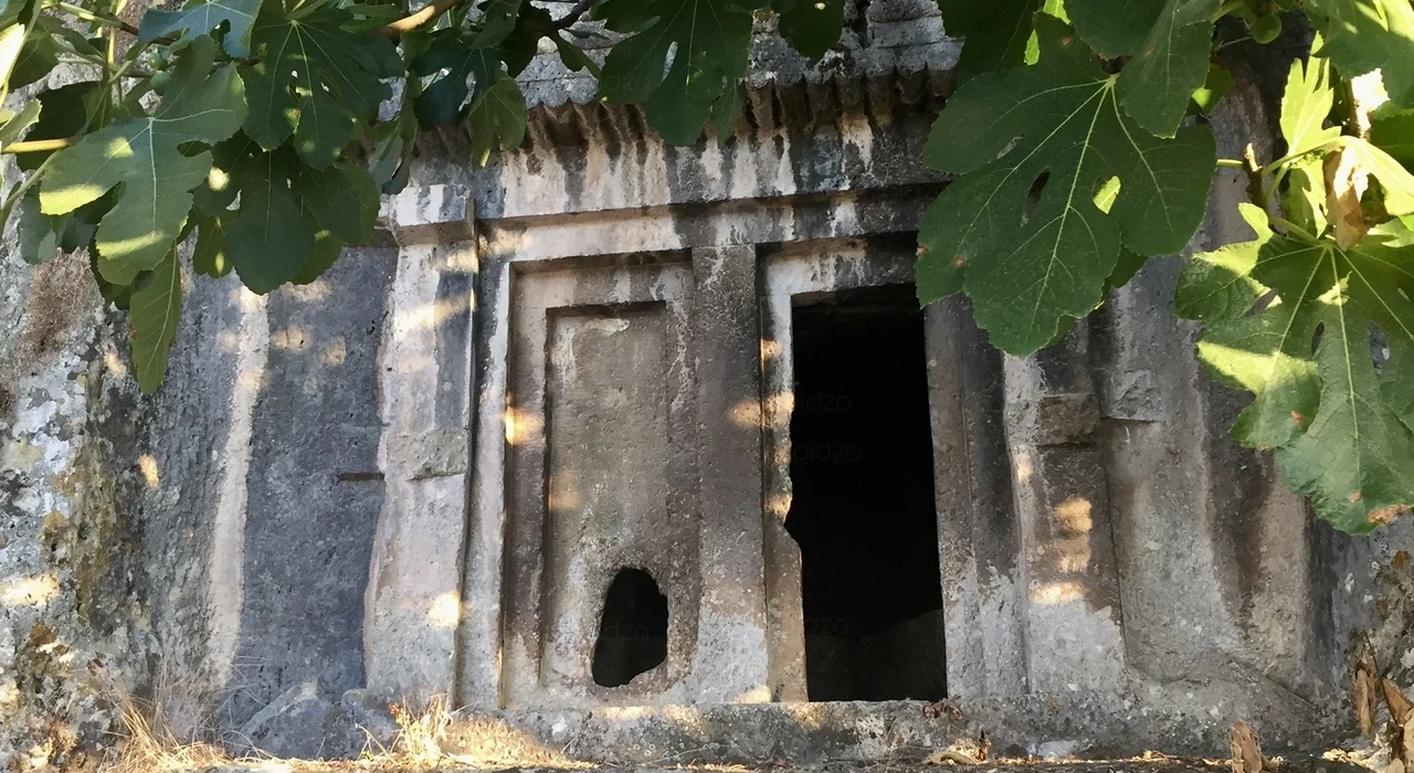 Очень коротко о Ликийских гробницах в Фетхие