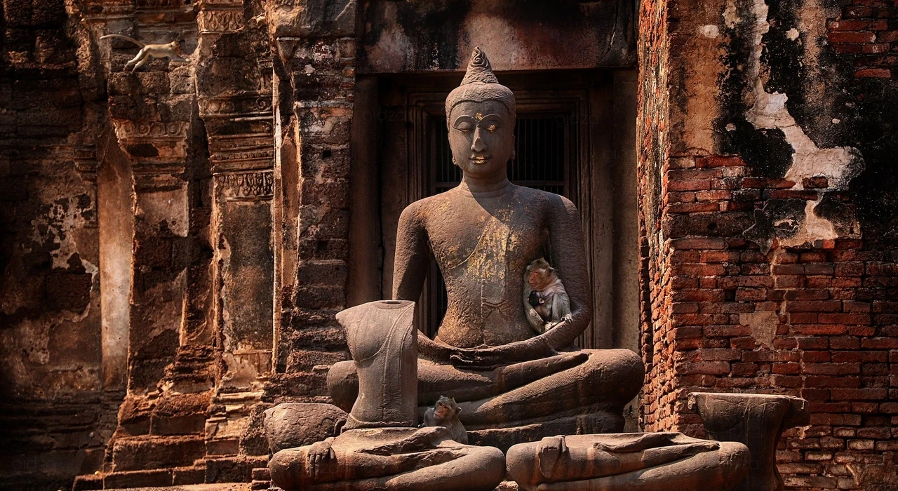 Пхра Пранг Сам Йот