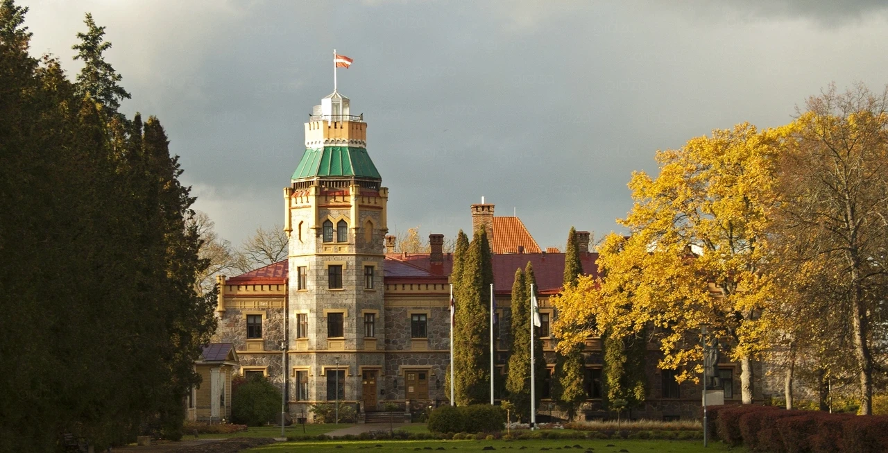 Сигулдский замок в Латвии