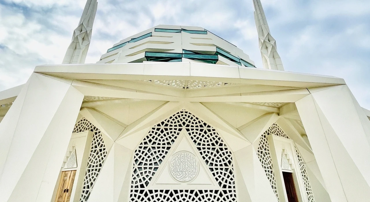 Мечеть Marmara Ilahiyat (Мармара Илахият)